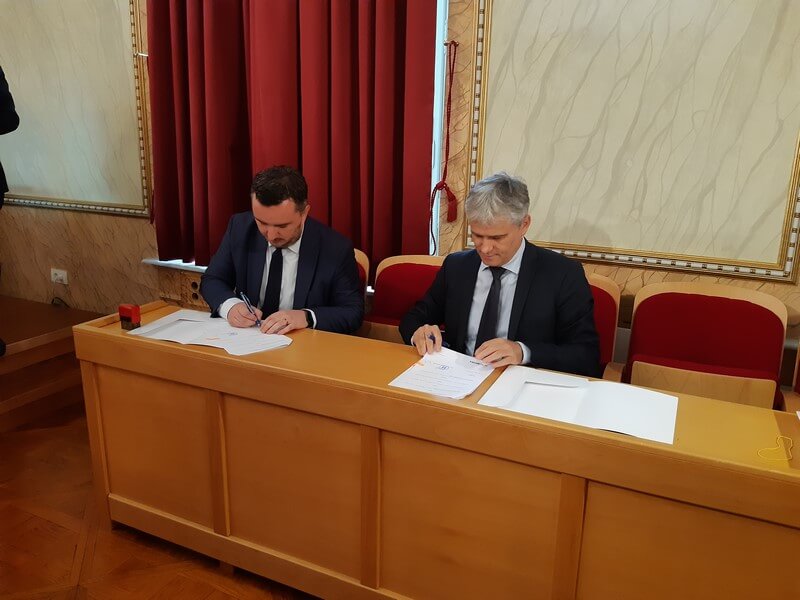 Potpisani ugovori o nastavku izgradnje regionalnog vodovoda u županjskoj Cvelferiji
