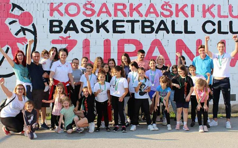 Mlade županjske košarkašice - srebrne na regiji