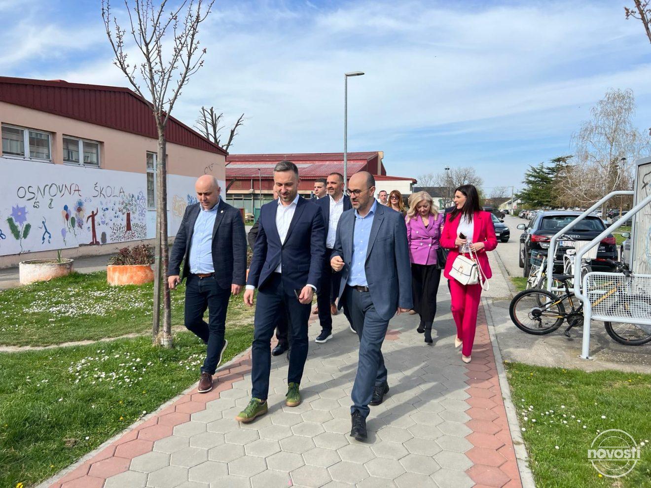 Ministar socijalne politike Marin Piletić posjetio Županju i Bošnjake