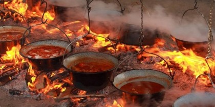Vrbanjci pripremaju tisuću besplatnih porcija slavonskog čobanca za Sinjane i njihove goste