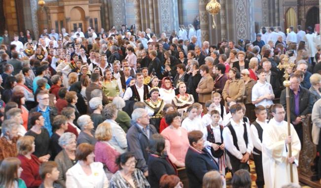 Više od 1200 vjernika Drenovačkog dekanata prošlo kroz vrata milosrđa