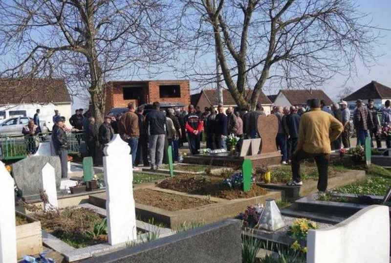 RJEŠENJE DUGOGODIŠNJIH PROBLEMA U ŠEĆERANI Postaju vlasnici zemljišta na kojemu su im stanovi