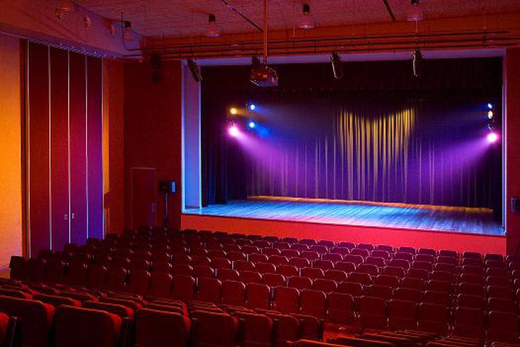 Komedija „Romeo i Julija“ Mrak teatra, peti put u Županji a u ponedjeljak u Orašju