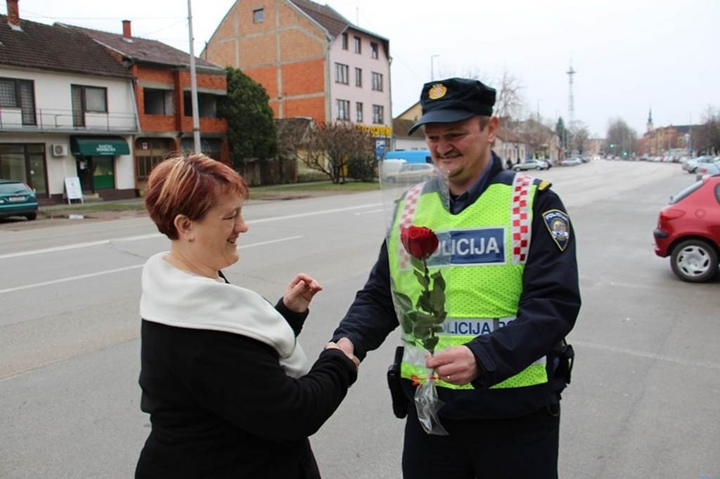 Međunarodni dan žena obilježili i županjski policajci