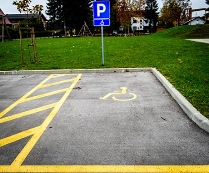 Prijavite vozilo parkirano na mjestu za invalide